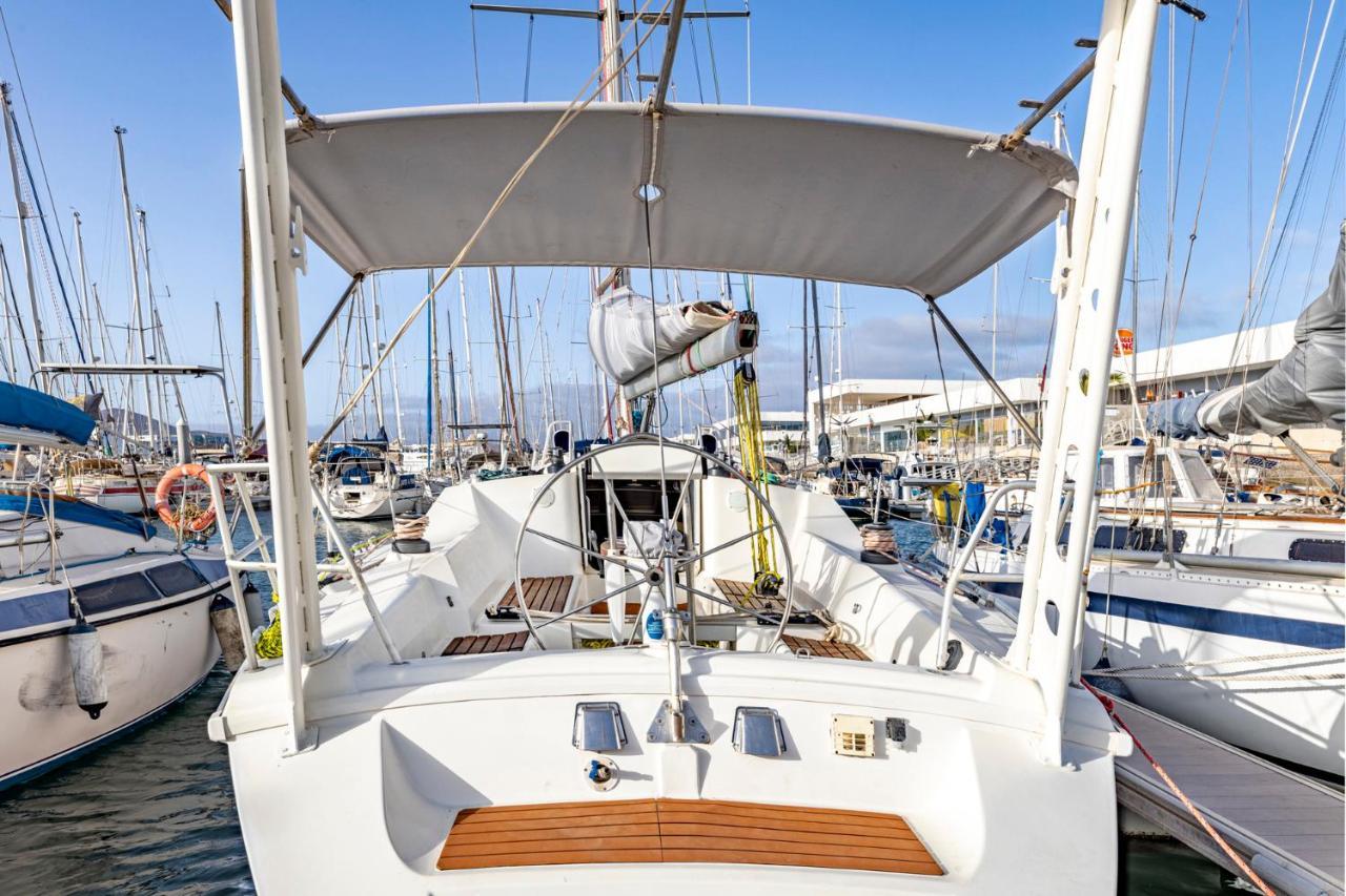 Relaxing Stay On A 38Ft Sail Yacht 아리시페 외부 사진