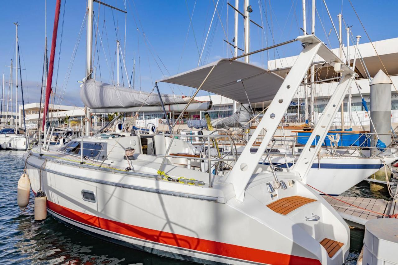 Relaxing Stay On A 38Ft Sail Yacht 아리시페 외부 사진